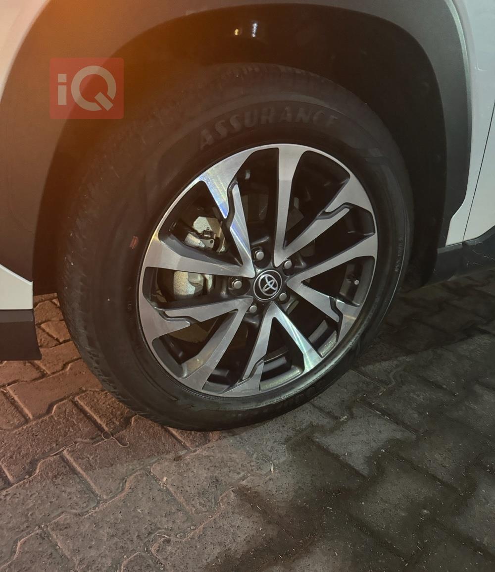 تۆیۆتا کۆرۆلا کرۆس